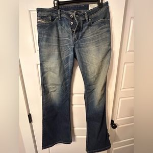 DIESEL ZAGHOR STRETCH JEANS. SIZE 34/32. Great condition.